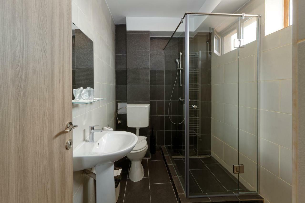 Hotel Bordeaux Galac Kültér fotó